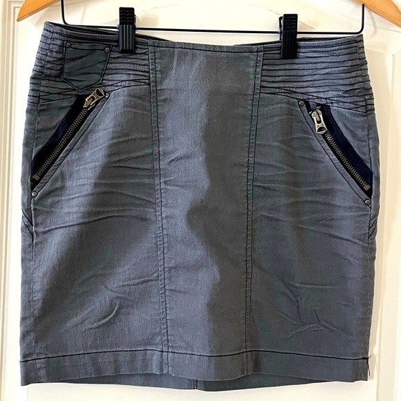 Armani Exchange Charcoal Distressed Mini Skirt Women’s Size 0 - Picture 1 of 14